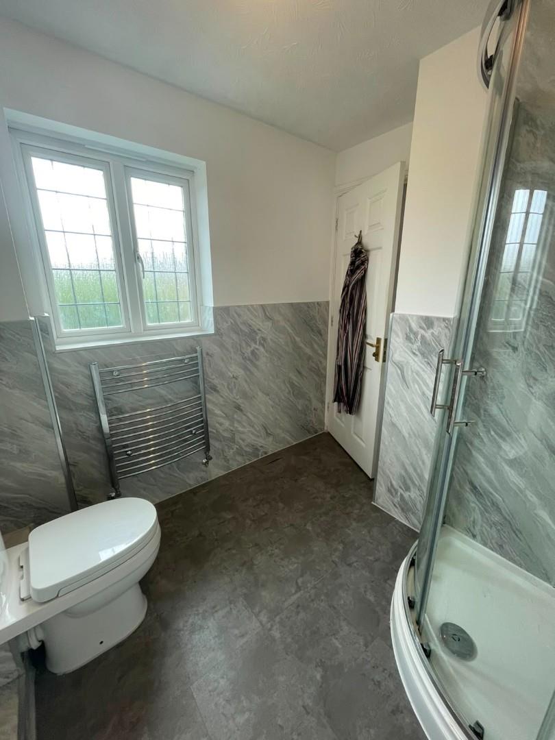 ensuite 1.jpeg